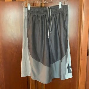 Under Armour men’s shorts size medium